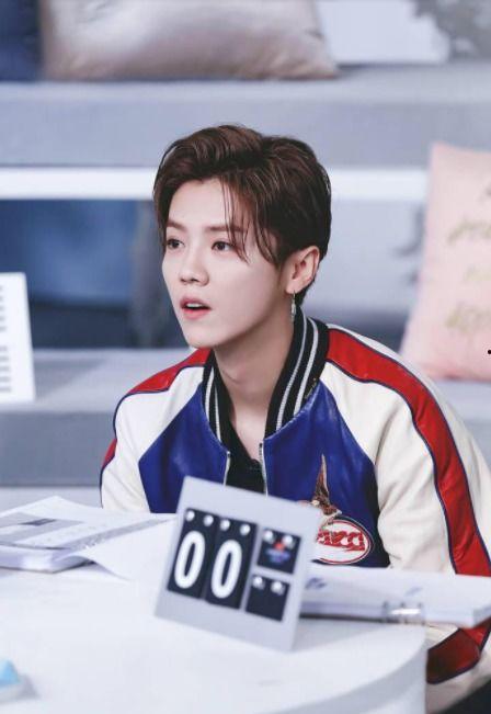 娱乐圈吃瓜猛料鹿晗是谁,鹿晗成吃瓜猛料焦点人物